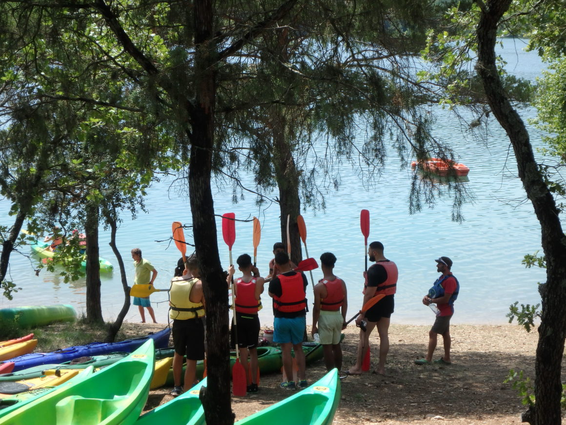 groupe de jeune gorges du verdon canoe kayak